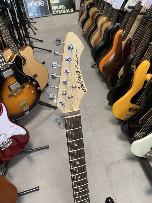 Aria 714 STD - gitara elektryczna