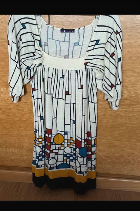 Vestido oversize marca Mina UK