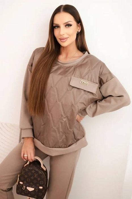 Komplet dresowy damski z pikowaną bluzą i spodniami