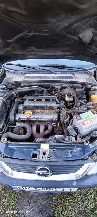 Продам опель вкктра б