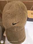 Czapka Nike  z daszkiem z kożuszkiem