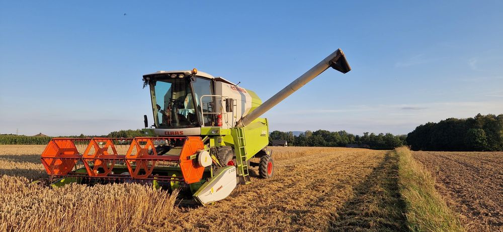 Claas Avero 240 APS