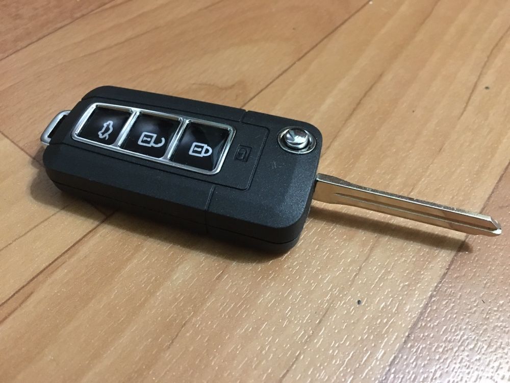 Корпус выкидного ключа  Hyundai  3 кнопки (для переделки)