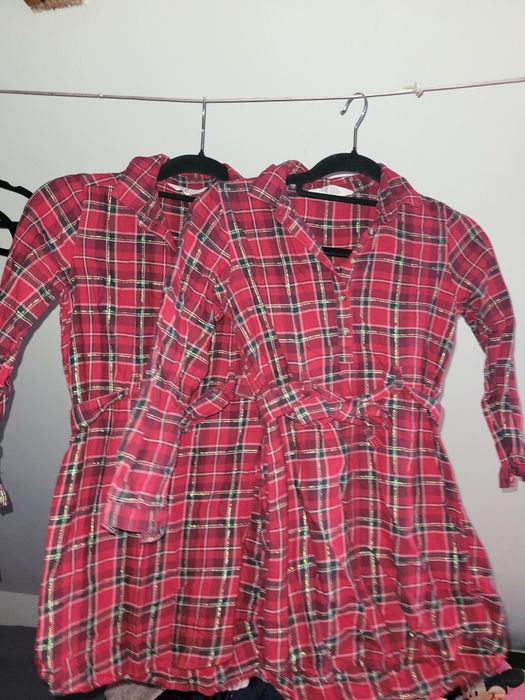 2 sukienki tuniki koszule w kratę bordowe czerwone 128 H&M bliźniaczek