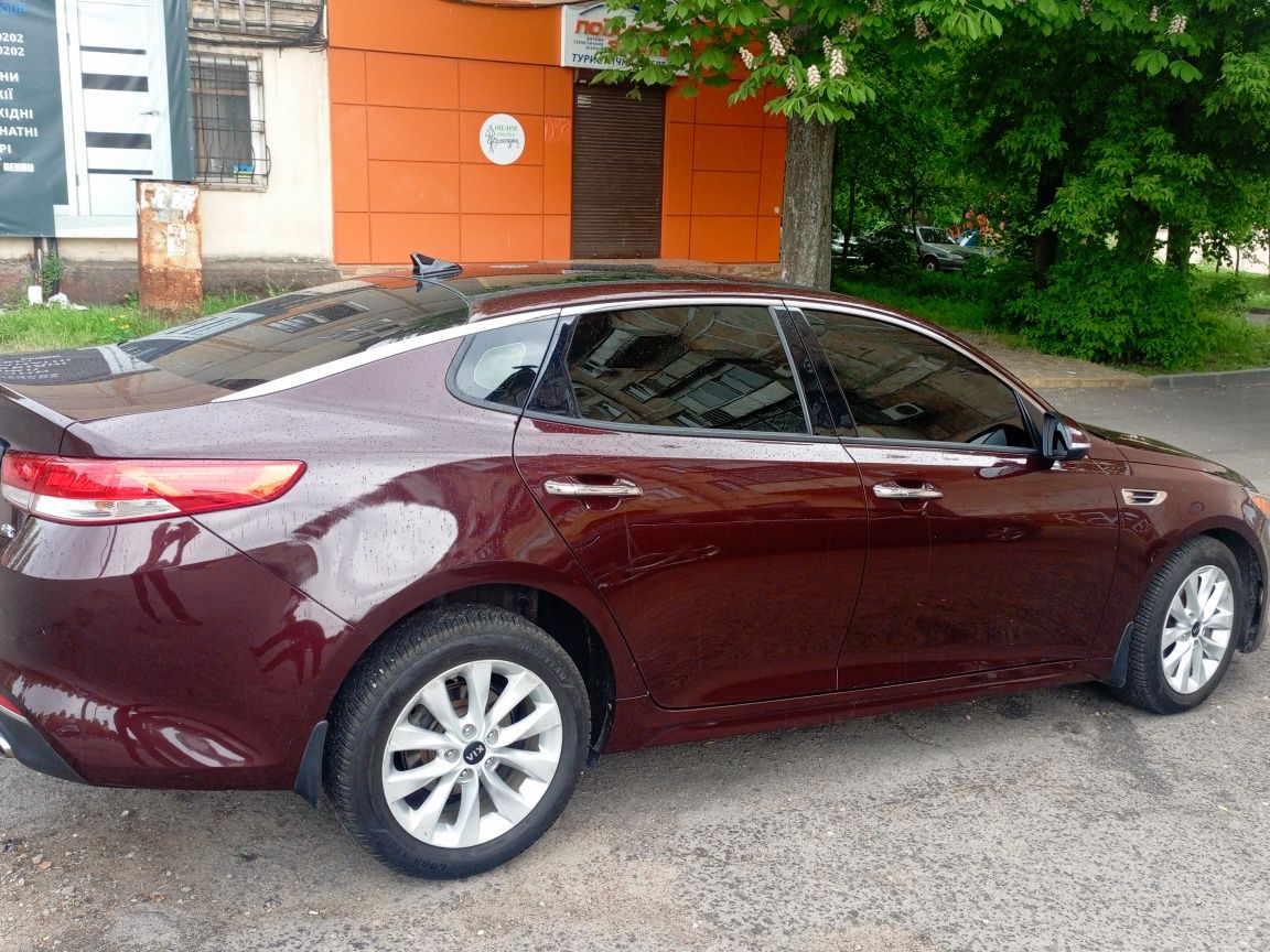 KIA optima EX 2017г