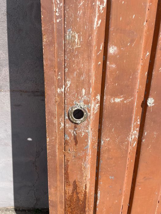 Porta individual de ferro