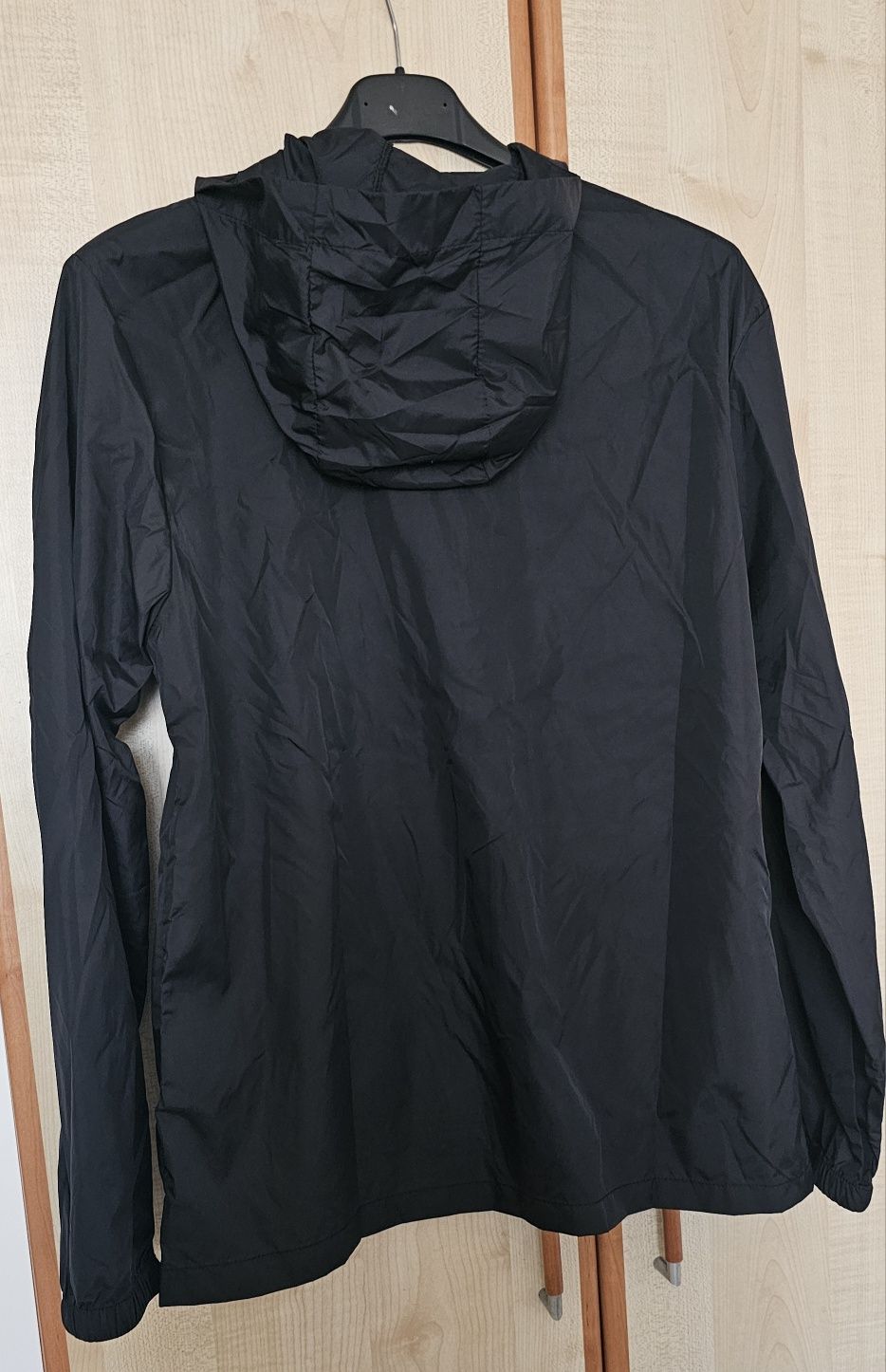 Nowa cieniutka kurtka przeciwdeszczowa,r.M/L