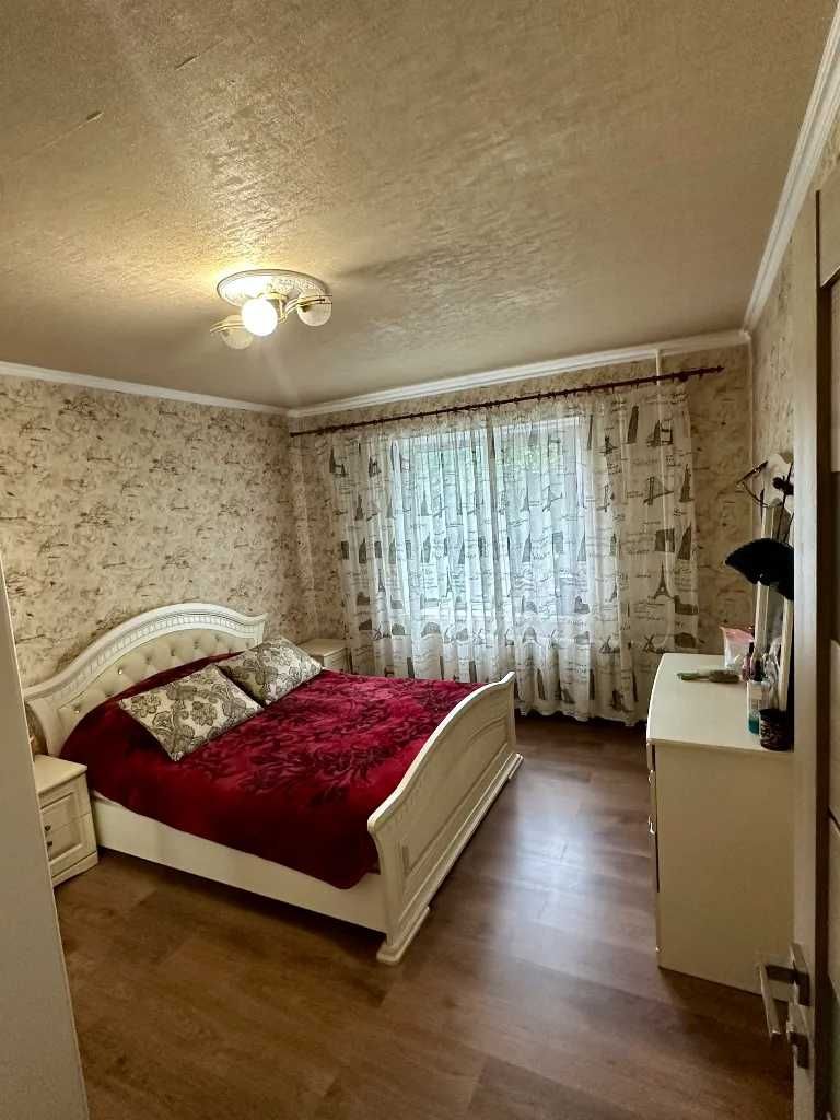 Продам двухкомнатную квартиру, улица Янтарная .