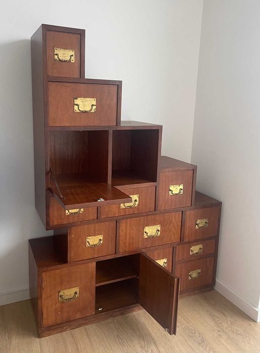 Móvel em kambala, único mandado fazer por mim