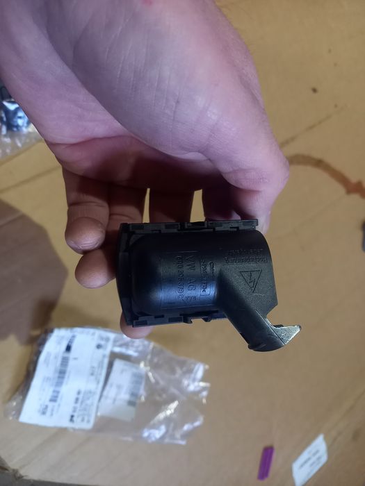 Корпус контактів 5Q0906379A VAG