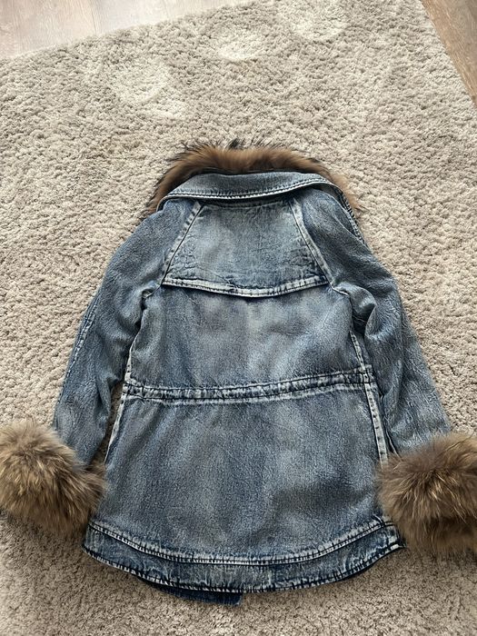 Продам парку з хутром