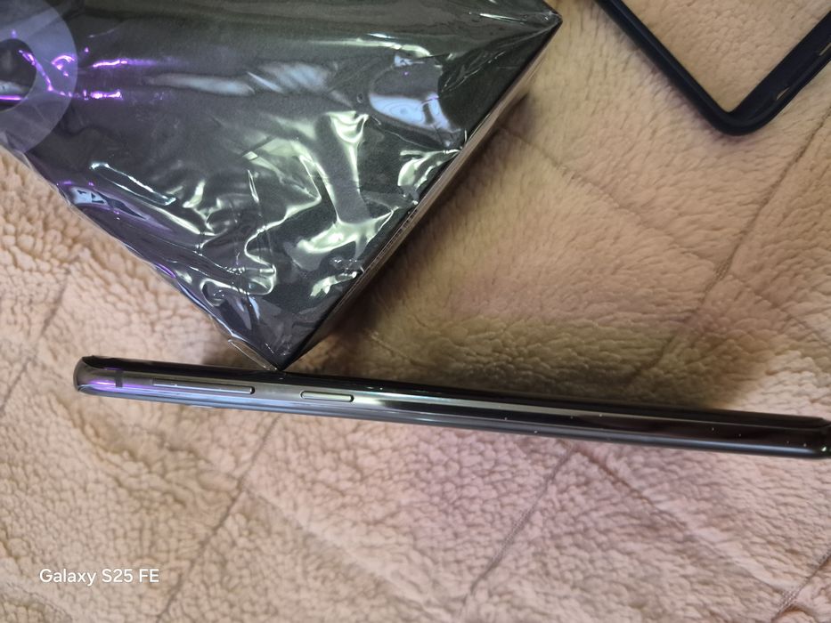 Samsung  Galaxy S 10
