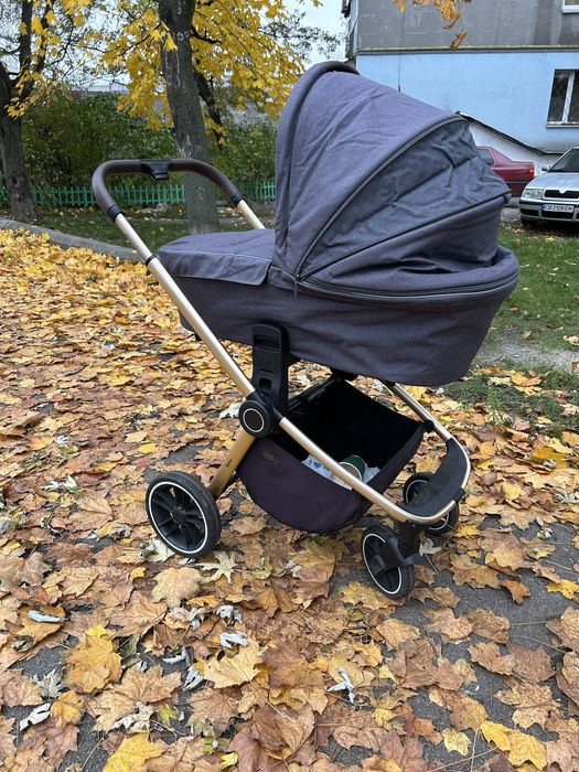 Продам коляску Carrello Epica