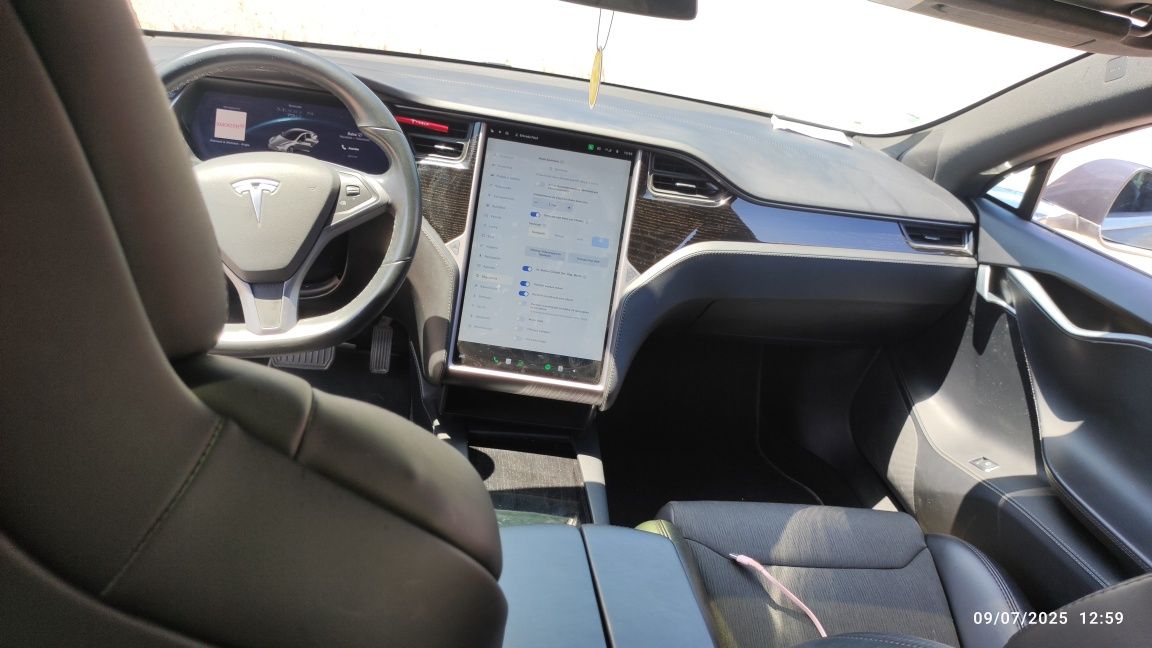 Tesla Model S 75D