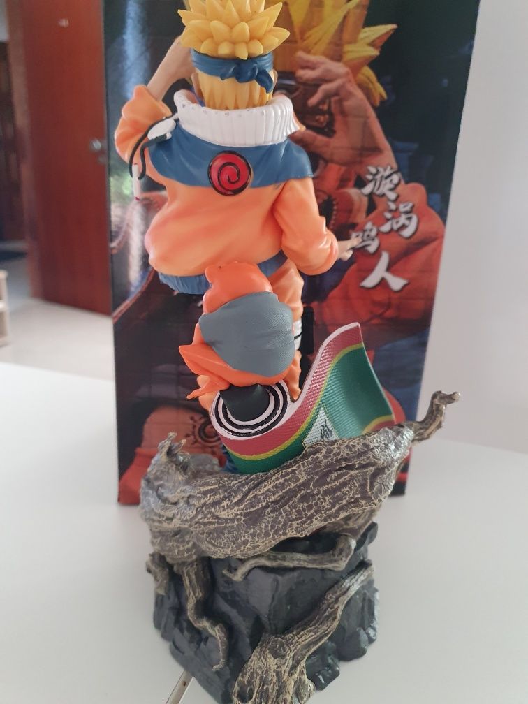 Figura Naruro  30 cm