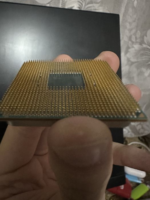 AMD Ryzen 5500 .