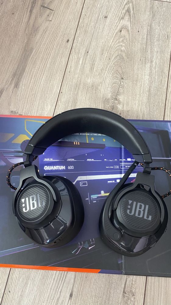 Słuchawki bezprzewodowe Jbl quantum 600