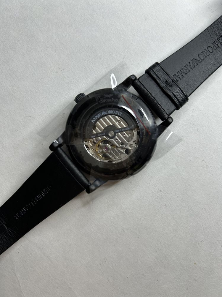 Чоловічий механічний годинник EMPORIO ARMANI Automatic AR60012 шкіра