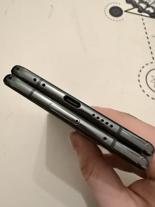 Google Pixel Fold 256GB stan bardzo dobry, sprzęt klasy premium