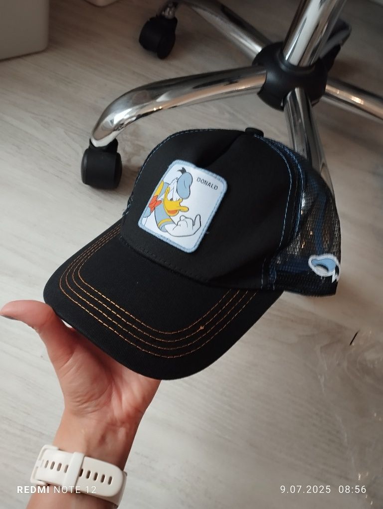 Czapka męska z daszkiem Kaczor Donald