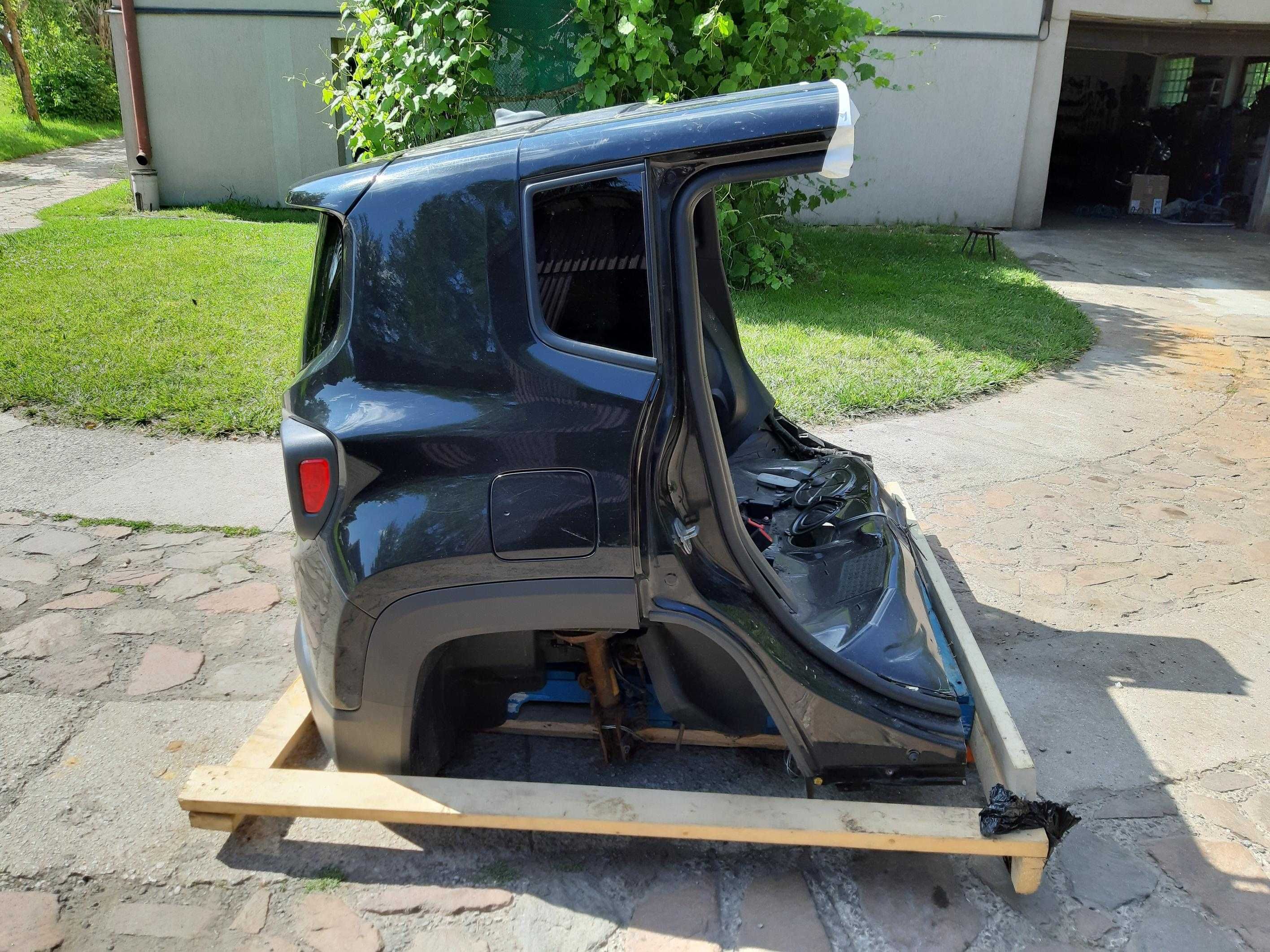 Klapa błotnik zderzak Jeep Renegade 2016r tył komplet