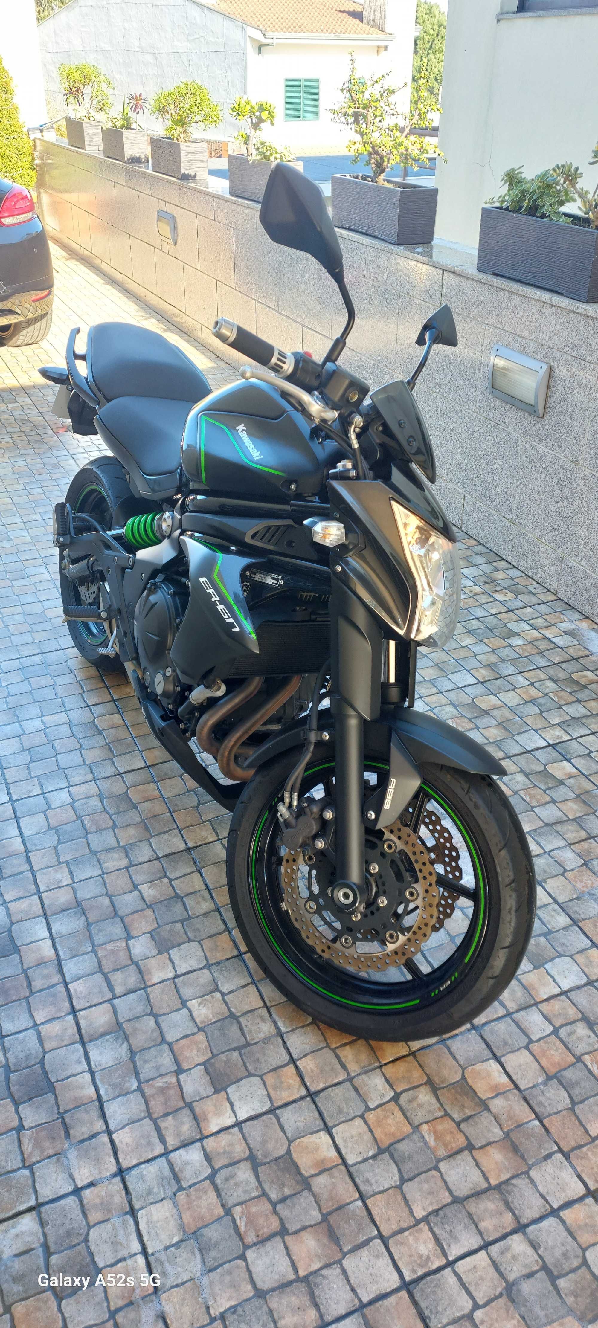 Moto Kawasaki er6n 650