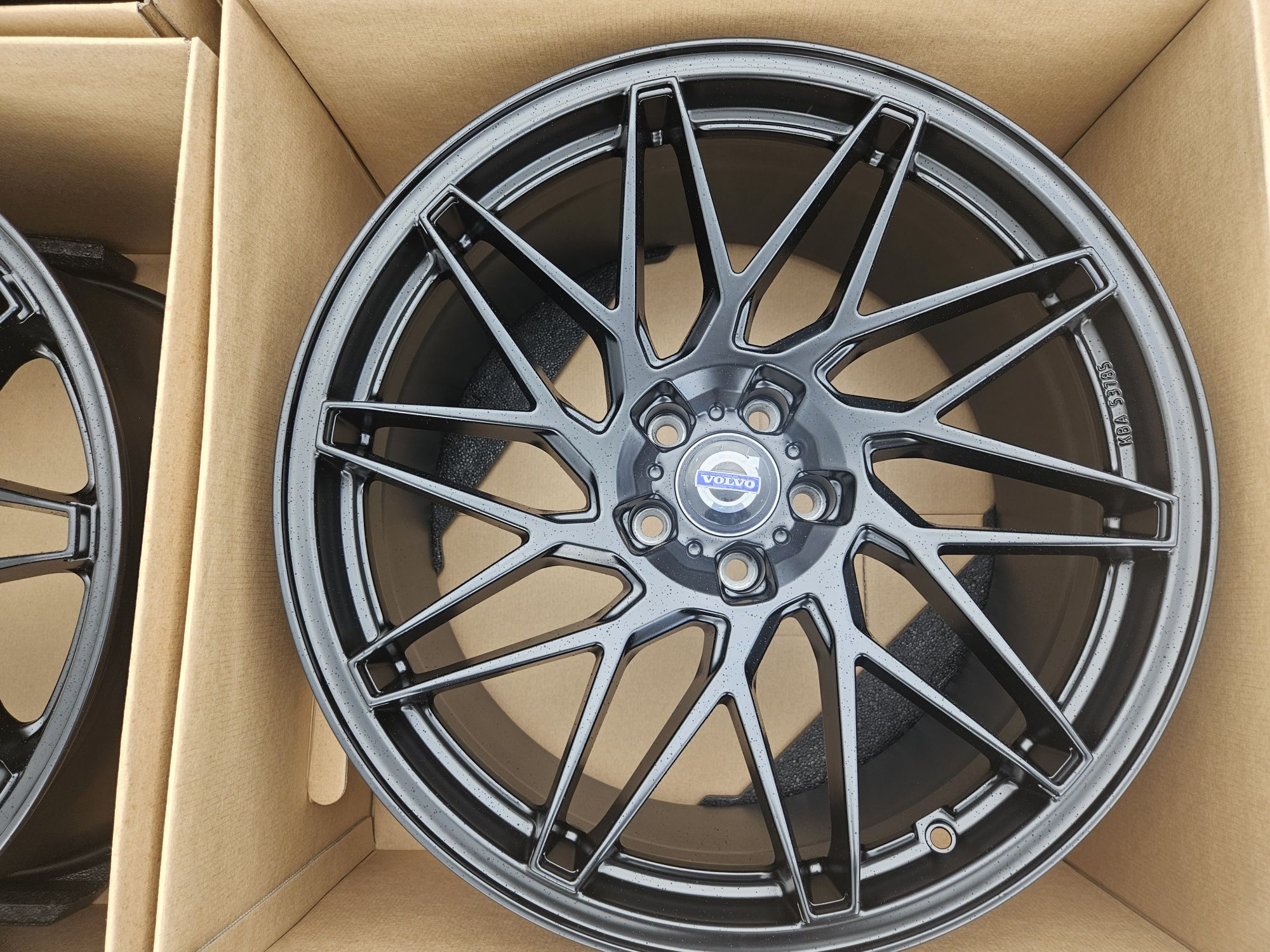 Felgi aluminiowe 5x108 8.5j 19" et 45 volvo xc60