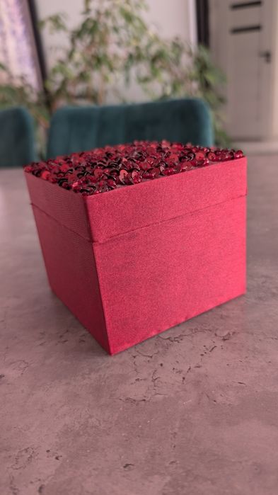 Szkatułka ozdobna czerwona