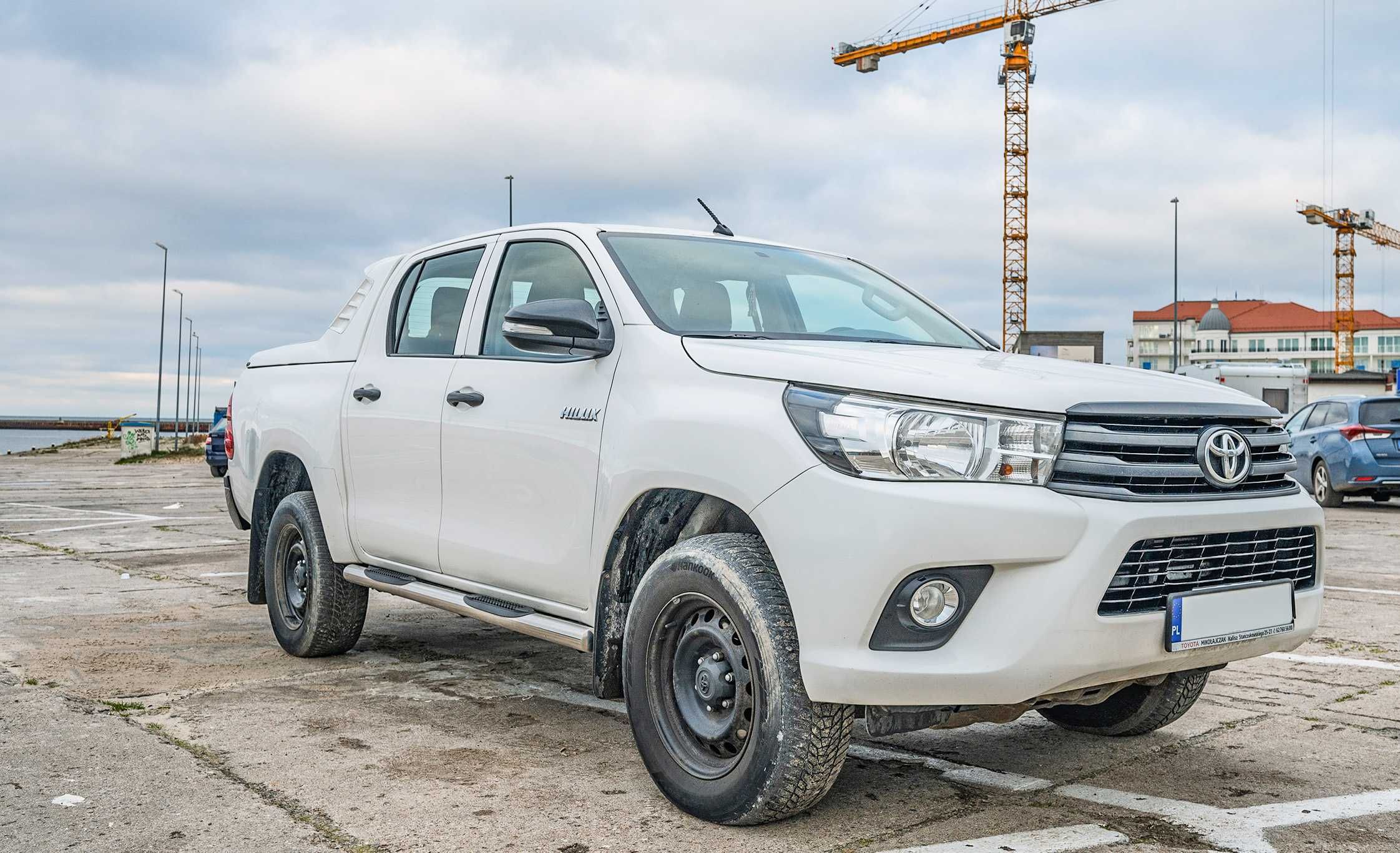 Toyota Hilux 4x4 2.4 D-4D Podwójna Kabina