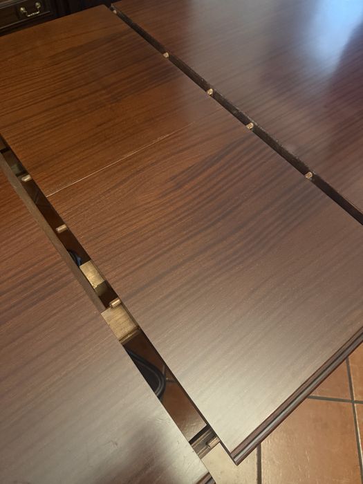 Conjunto de Sala em Madeira Mogno