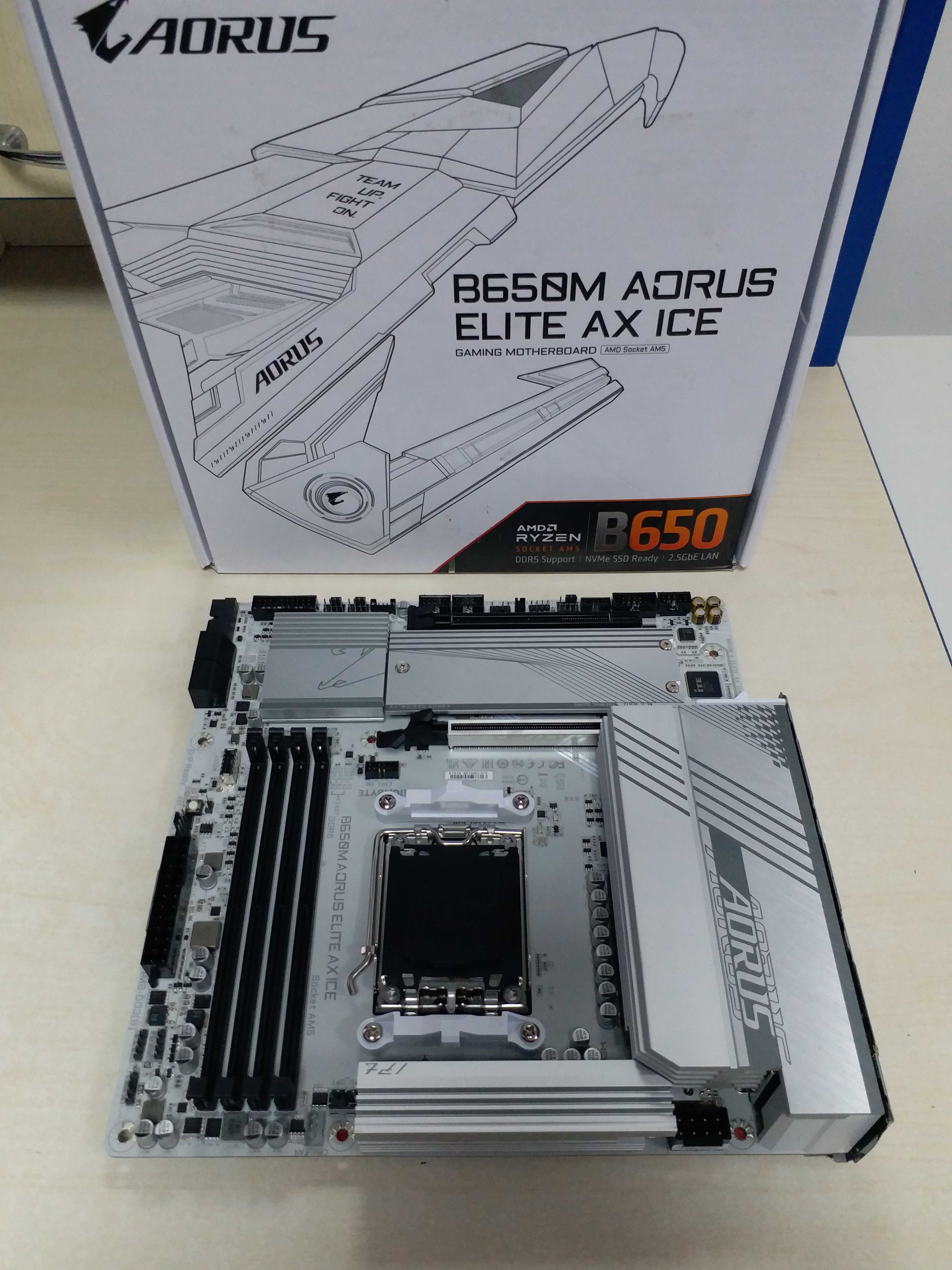 Gigabyte Aorus B650 AORUS Elite AX Ice (WiFi)