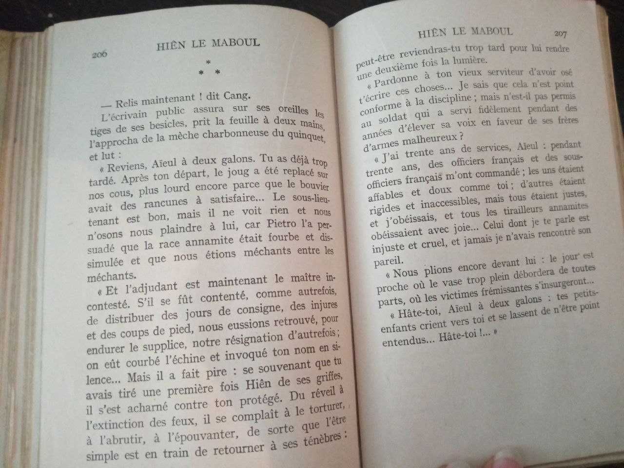 Французская книга Эмиль Нолли "Hien le Maboul"  1914 г.