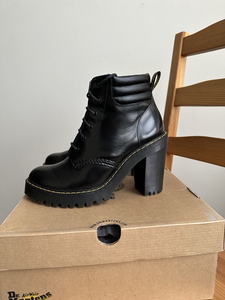 Dr. Martens persephone