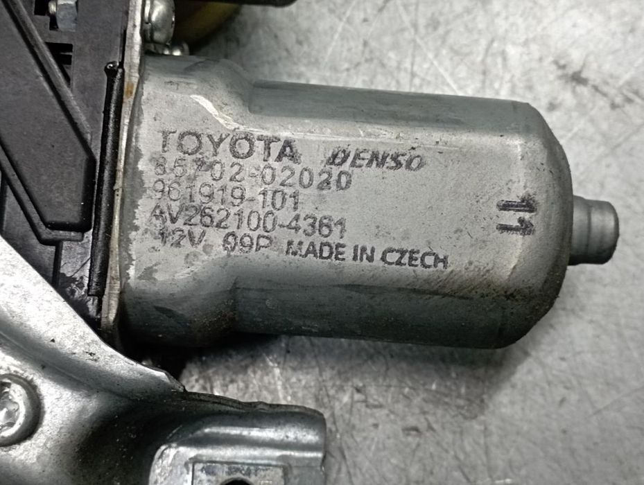 Elevador vidros trás direito TOYOTA Avensis Sedan (_T27_)