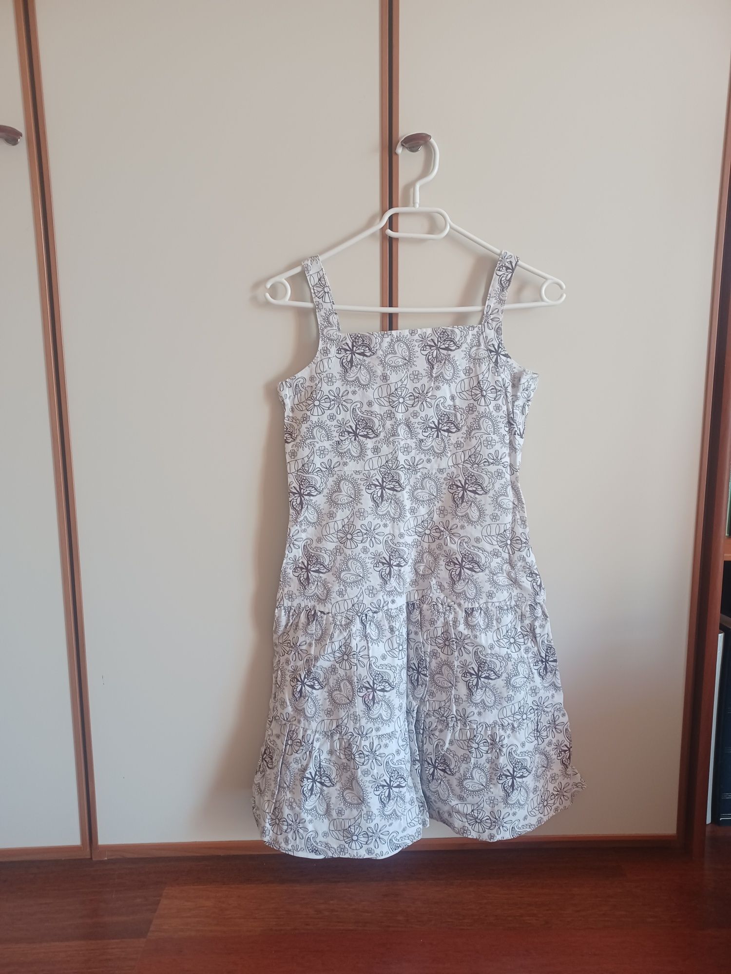 Biała sukienka na lato na 152 cm