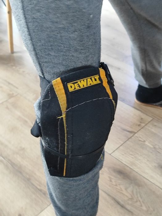 Nakolanniki DeWalt