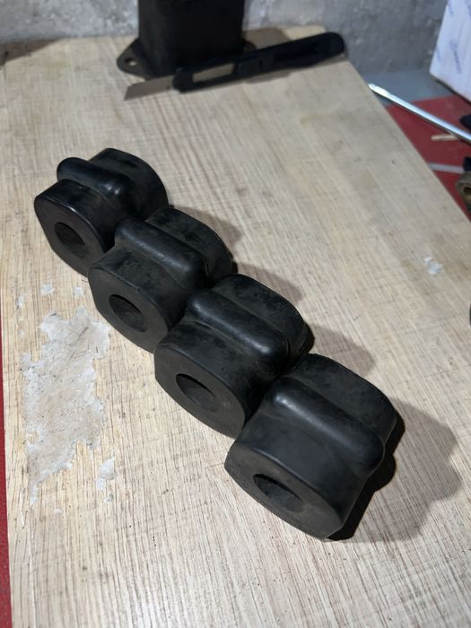 Втулки стабилизатора москвич 2141