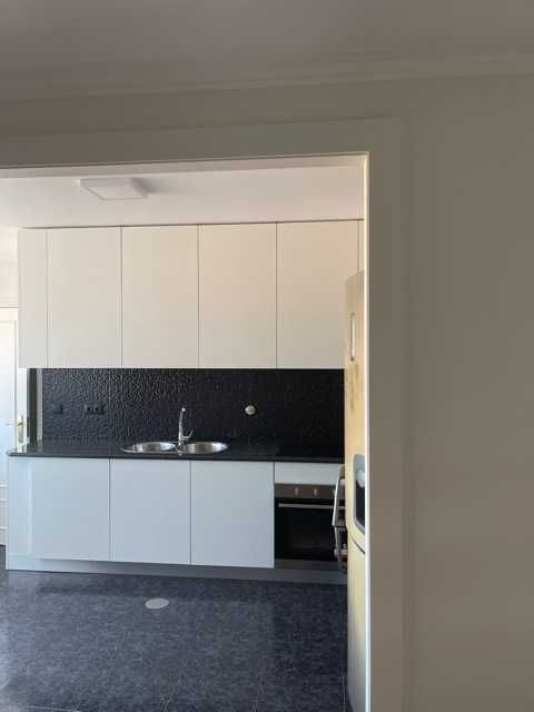 Apartamento T2 com garagem e arrumos no edifício UNIVERSO em Barcelos