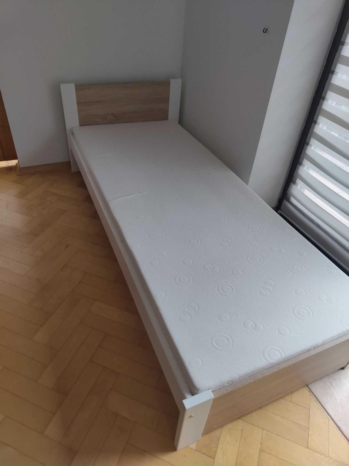 Łóżka używane różne