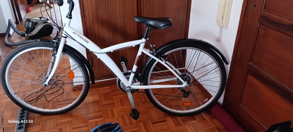 Bicicleta Btwin praticamente nova