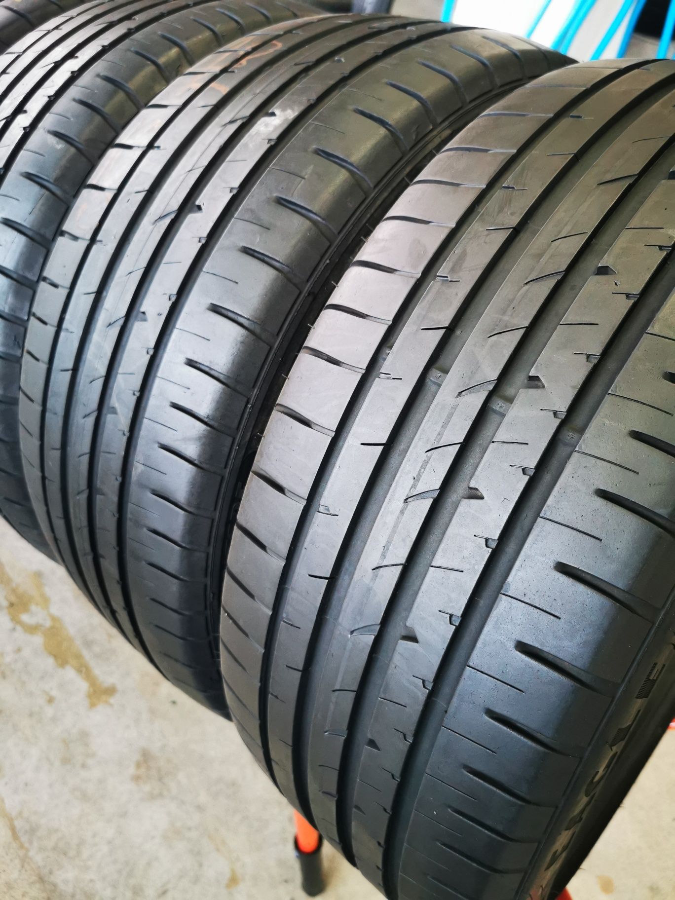 225 40R18 Goodyear Eagle F1 RFT