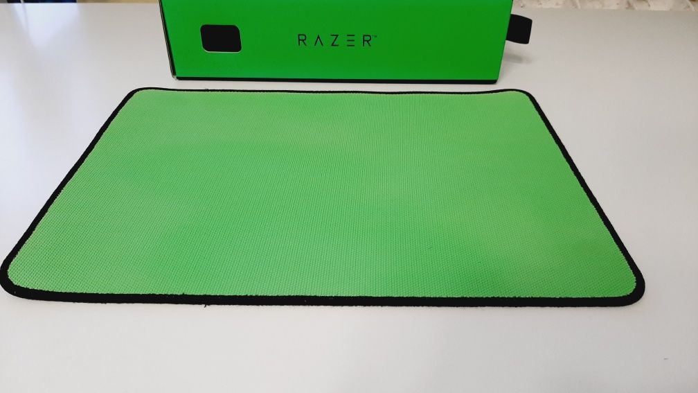RAZER Goliathus speed cosmic edition