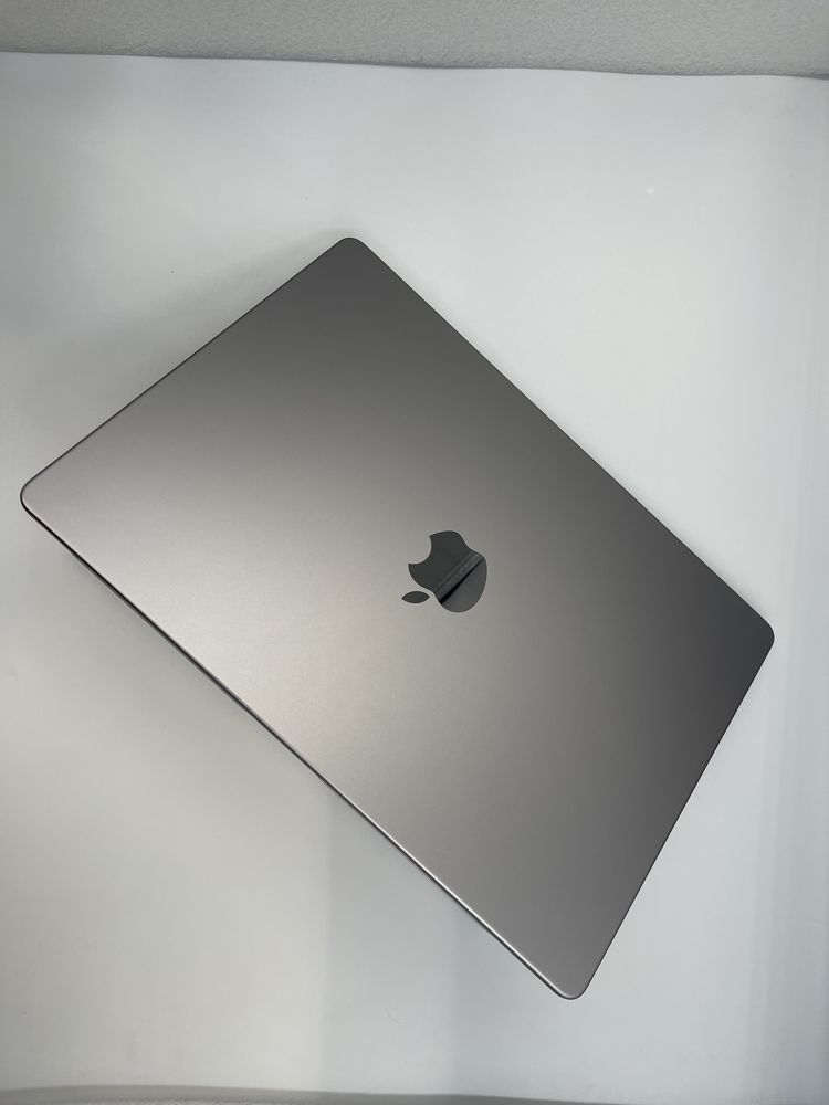 Macbook pro a2442 M1 MAX 32 GB 1 TB 26 cykli