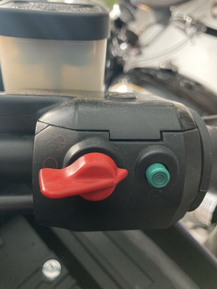 BMW R100RT … lub za starego grata, Syrenę, Junak, AWO