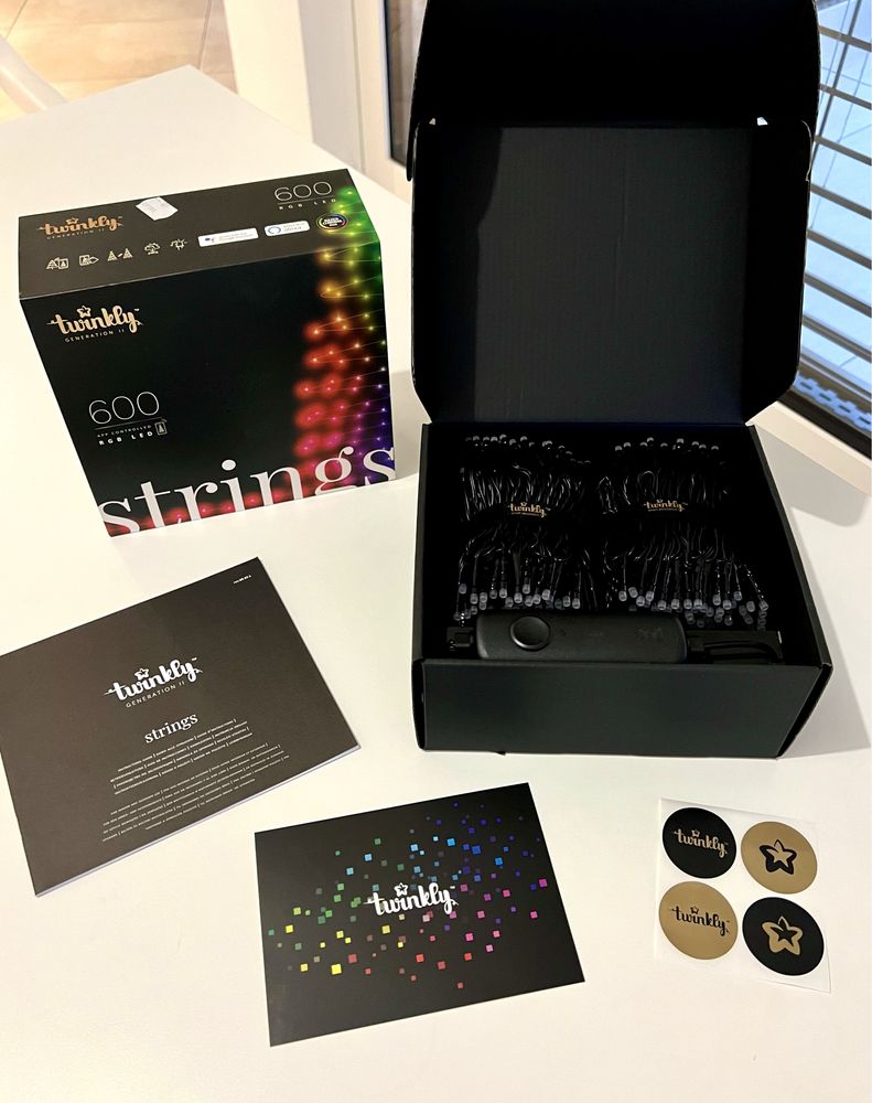 Світлодіодна Smart LED-гірлянда Twinkly Strings RGB+W 400, BT+ Wi-Fi