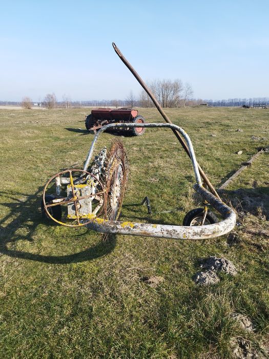 Продам граблі-ворошилки Сонечко