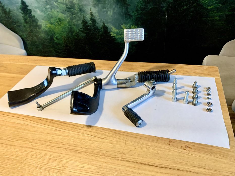 Komplet przednich setów sety + dźwignie Harley Sportster – oryginał