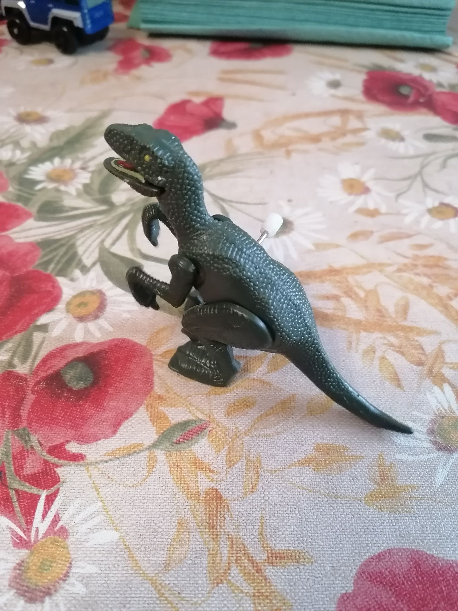 Іграшка динозавр механічний