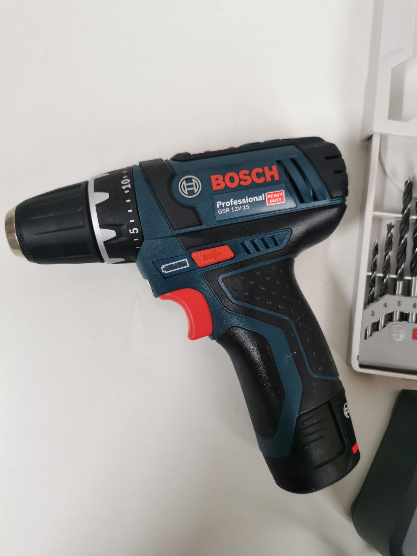 Bosch 12 V GSR 12V-15 wkrętarko- wiertarka