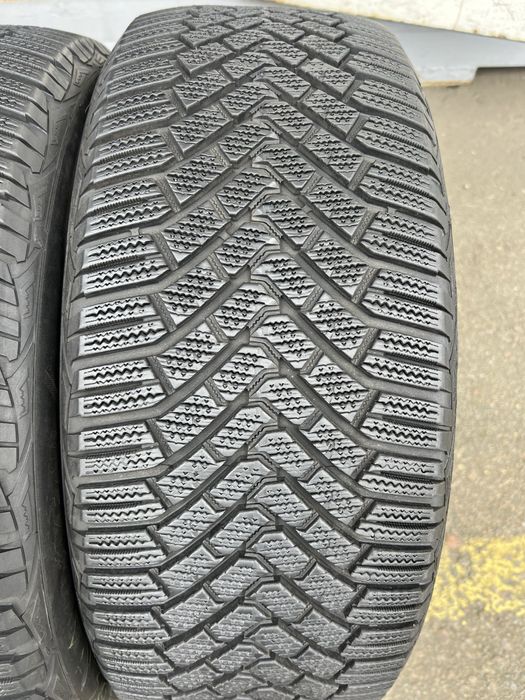 Резина зимова 225 50 r18 goodyear